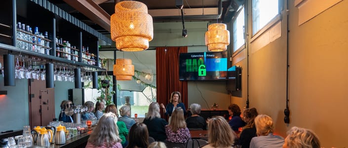 Komt een managementondersteuner bij de h@cker…