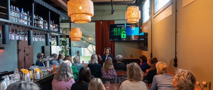 Komt een managementondersteuner bij de h@cker