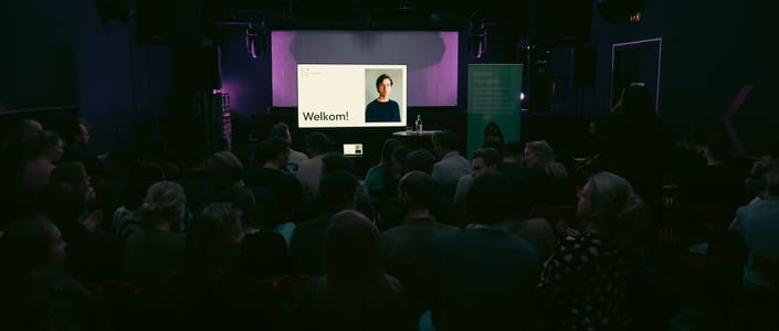 Hoe knappe koppen verdwijnen in betekenisloze banen