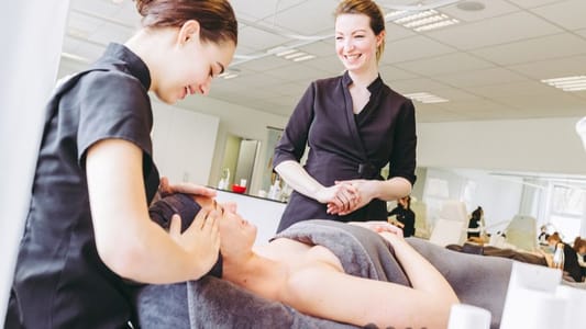 Docent Schoonheidsverzorging
